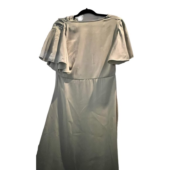 Chicgenes Sage Green Short Sleeve Midi Dress with zipper on side | Size M - Picture 2 of 4